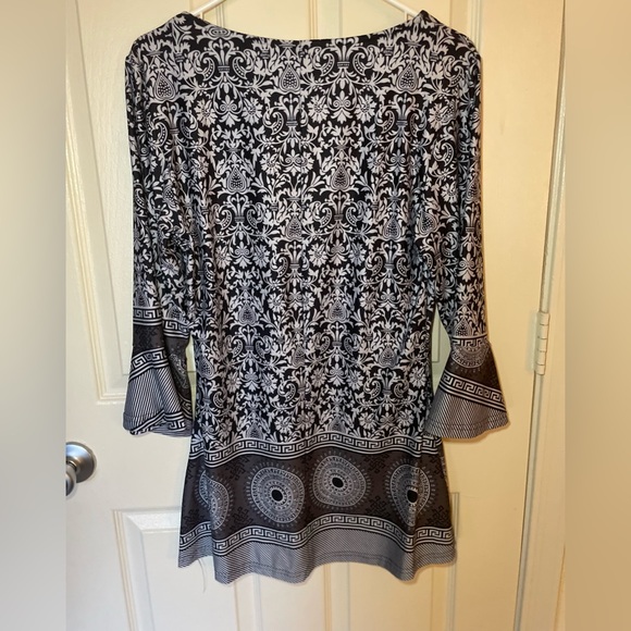 Dress by Reborn New York Size M - Picture 2 of 3